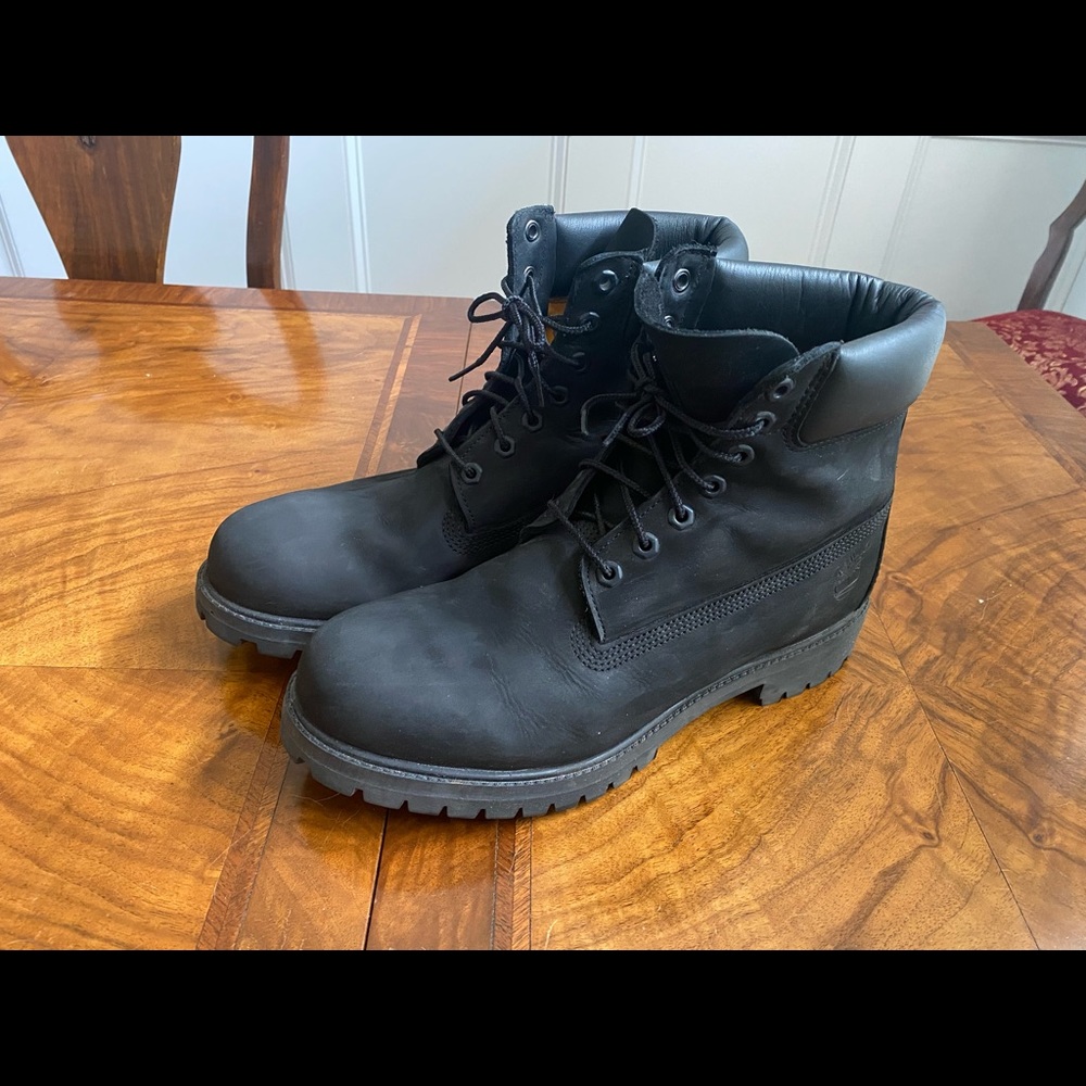 Black Timberland Leather Boots